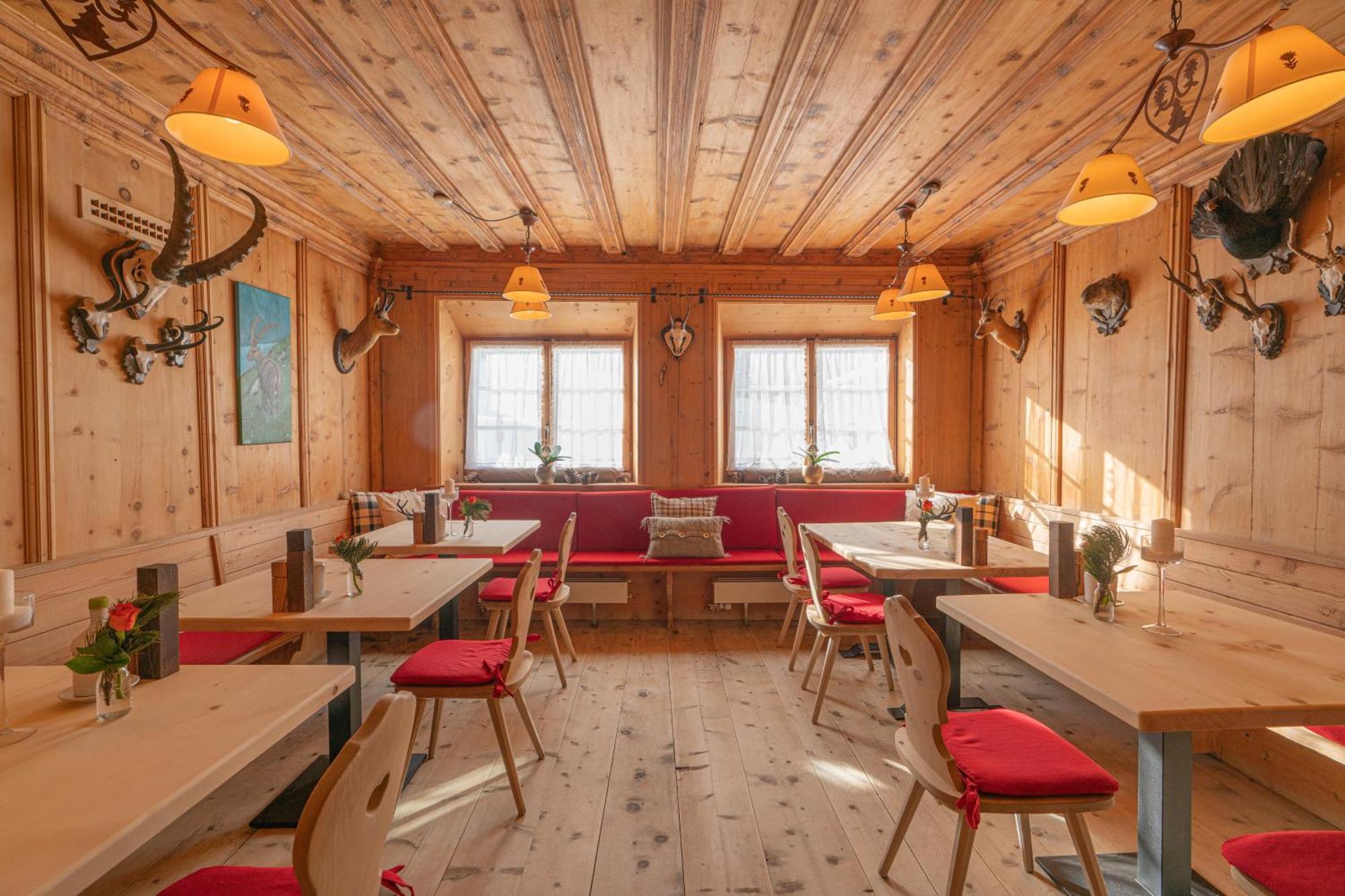 Gasthaus & Hotel Berninahaus ปอนเตรสซีนา ภายนอก รูปภาพ