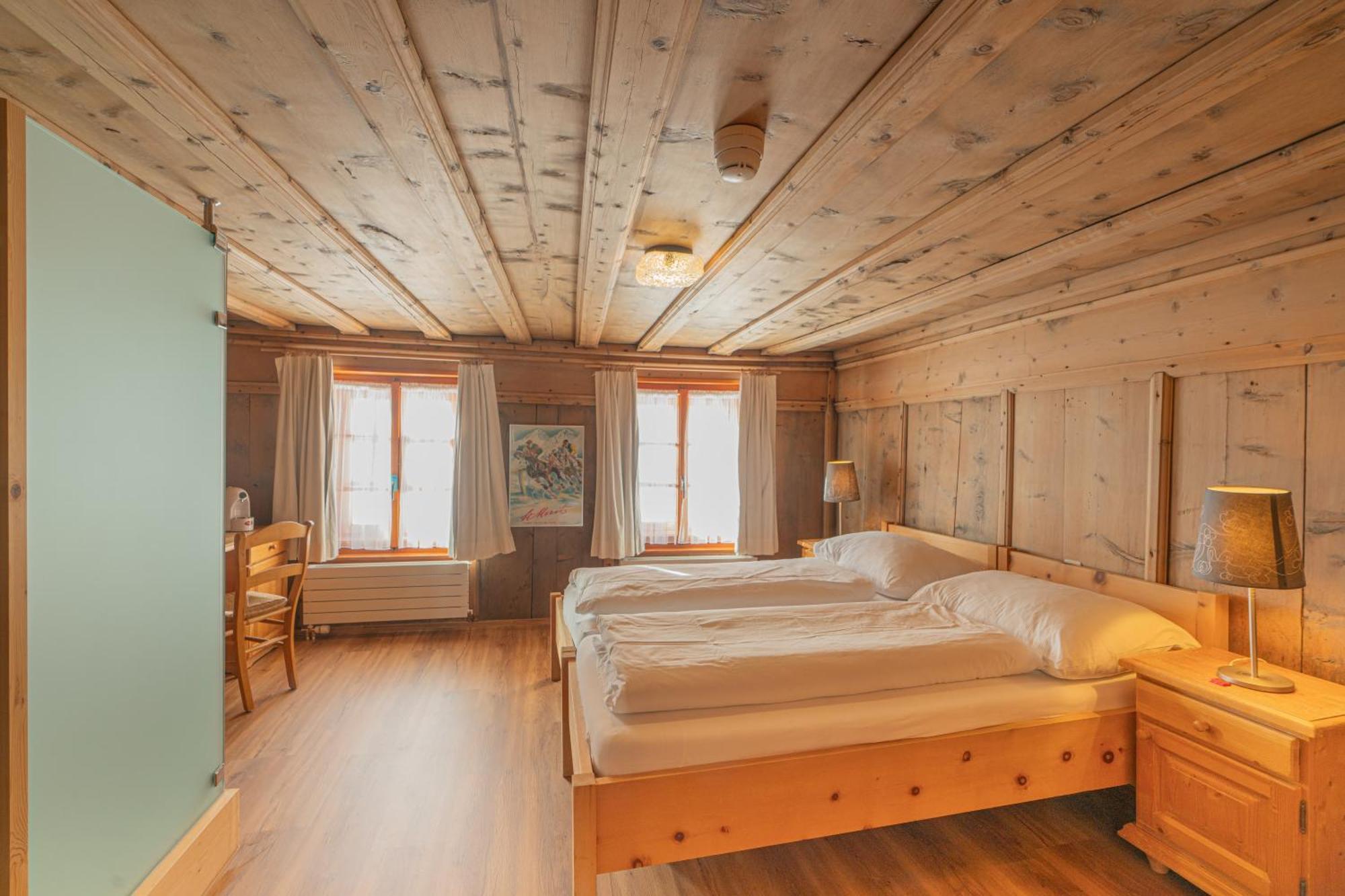 Gasthaus & Hotel Berninahaus ปอนเตรสซีนา ภายนอก รูปภาพ