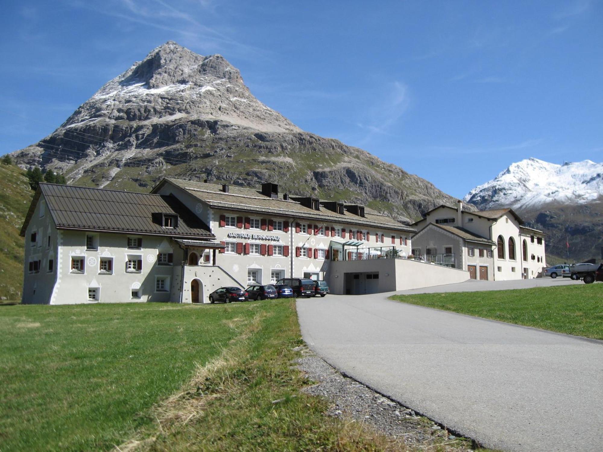 Gasthaus & Hotel Berninahaus ปอนเตรสซีนา ภายนอก รูปภาพ